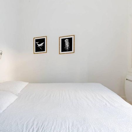 Superbe Duplex De 70M2 Avec 2 Chambres En Hyper Centre Au Calme Sur Cour Classe 3 Etoiles Avec Parking En Option La Rochelle  Bagian luar foto