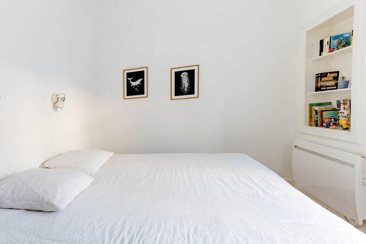 Superbe Duplex De 70M2 Avec 2 Chambres En Hyper Centre Au Calme Sur Cour Classe 3 Etoiles Avec Parking En Option La Rochelle  Bagian luar foto