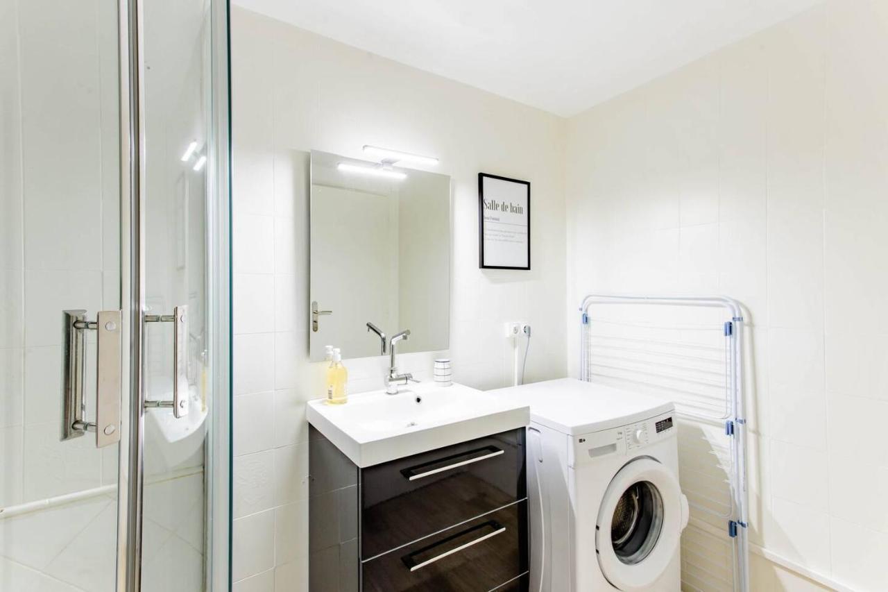 Superbe Duplex De 70M2 Avec 2 Chambres En Hyper Centre Au Calme Sur Cour Classe 3 Etoiles Avec Parking En Option La Rochelle  Bagian luar foto